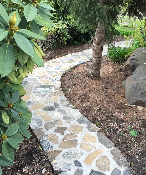 Natural stone patio and water feature in Puyallup 